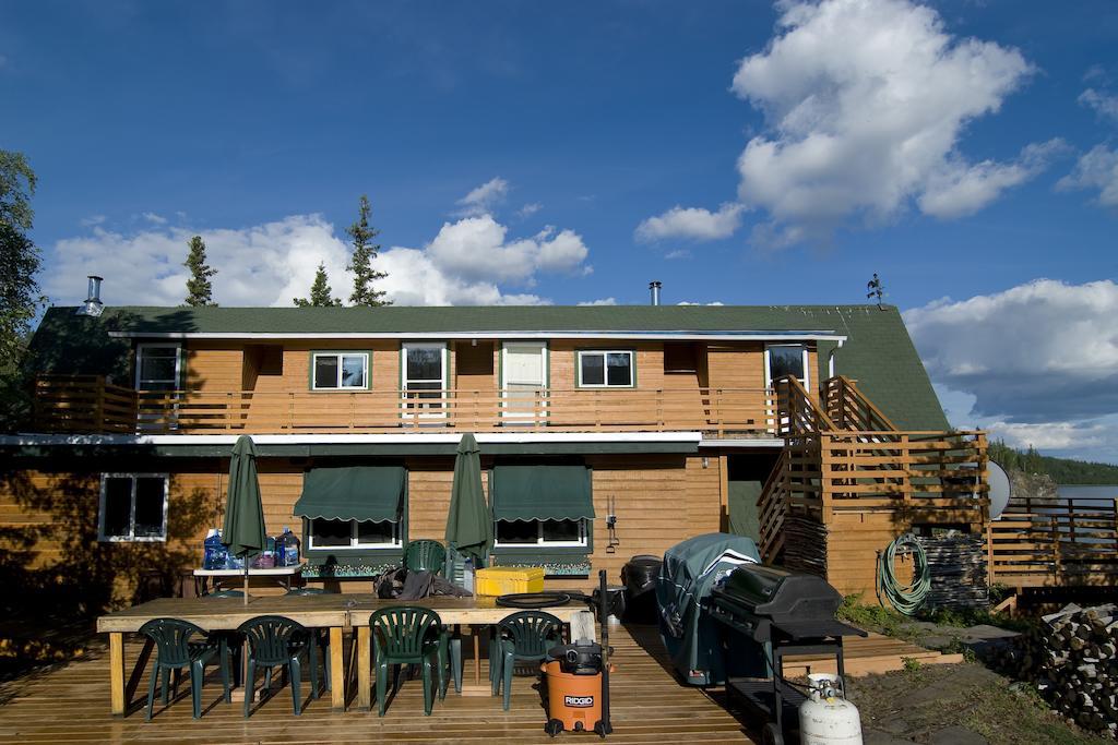 Yellow Dog Lodge, Inc. Yellowknife Exteriör bild