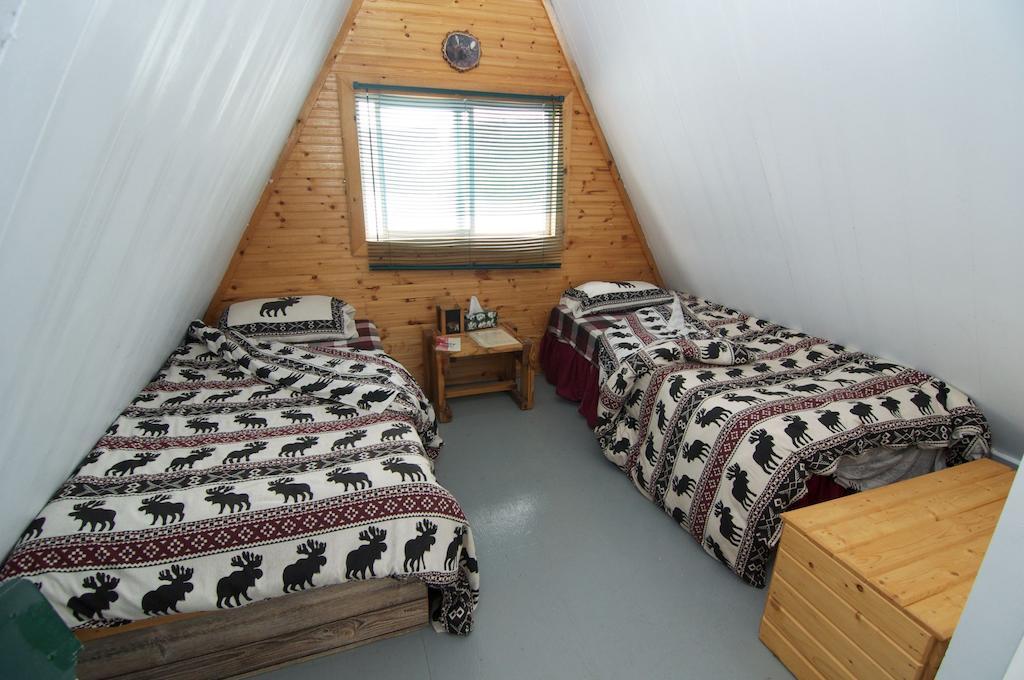 Yellow Dog Lodge, Inc. Yellowknife Rum bild