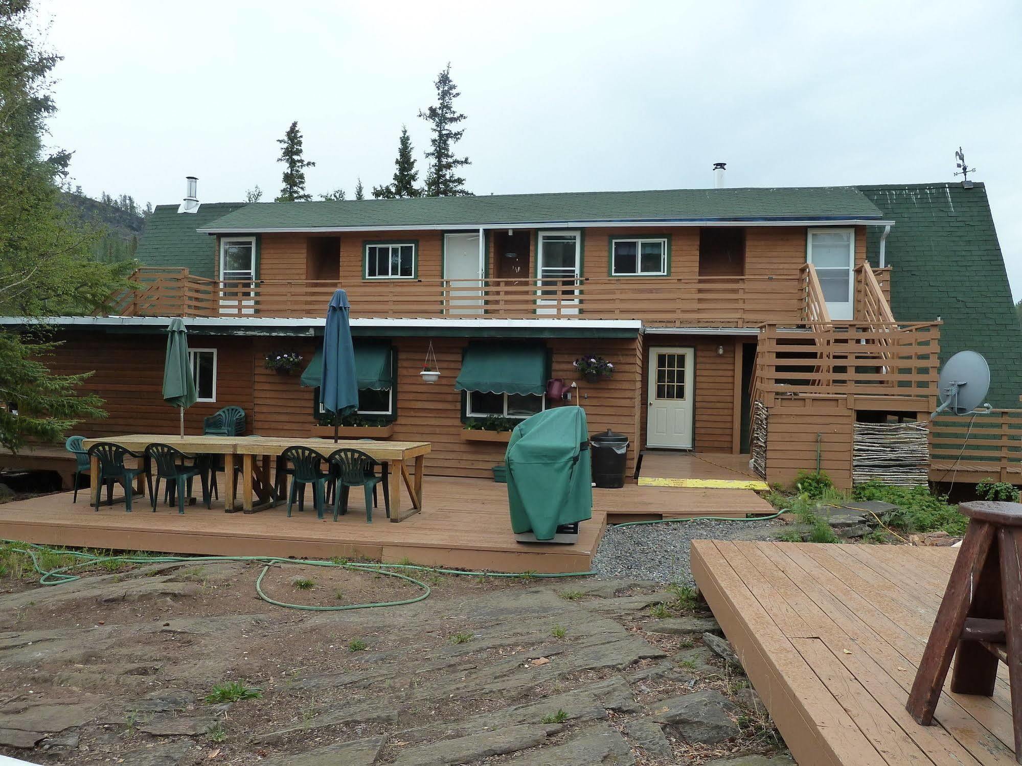Yellow Dog Lodge, Inc. Yellowknife Exteriör bild