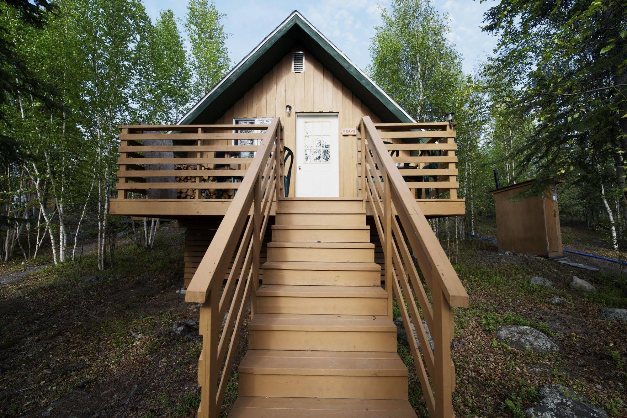 Yellow Dog Lodge, Inc. Yellowknife Exteriör bild