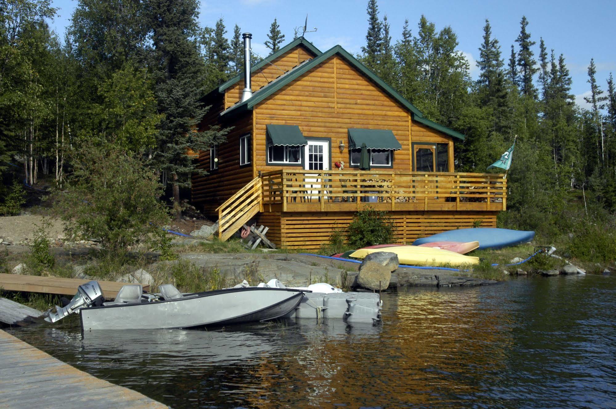 Yellow Dog Lodge, Inc. Yellowknife Exteriör bild