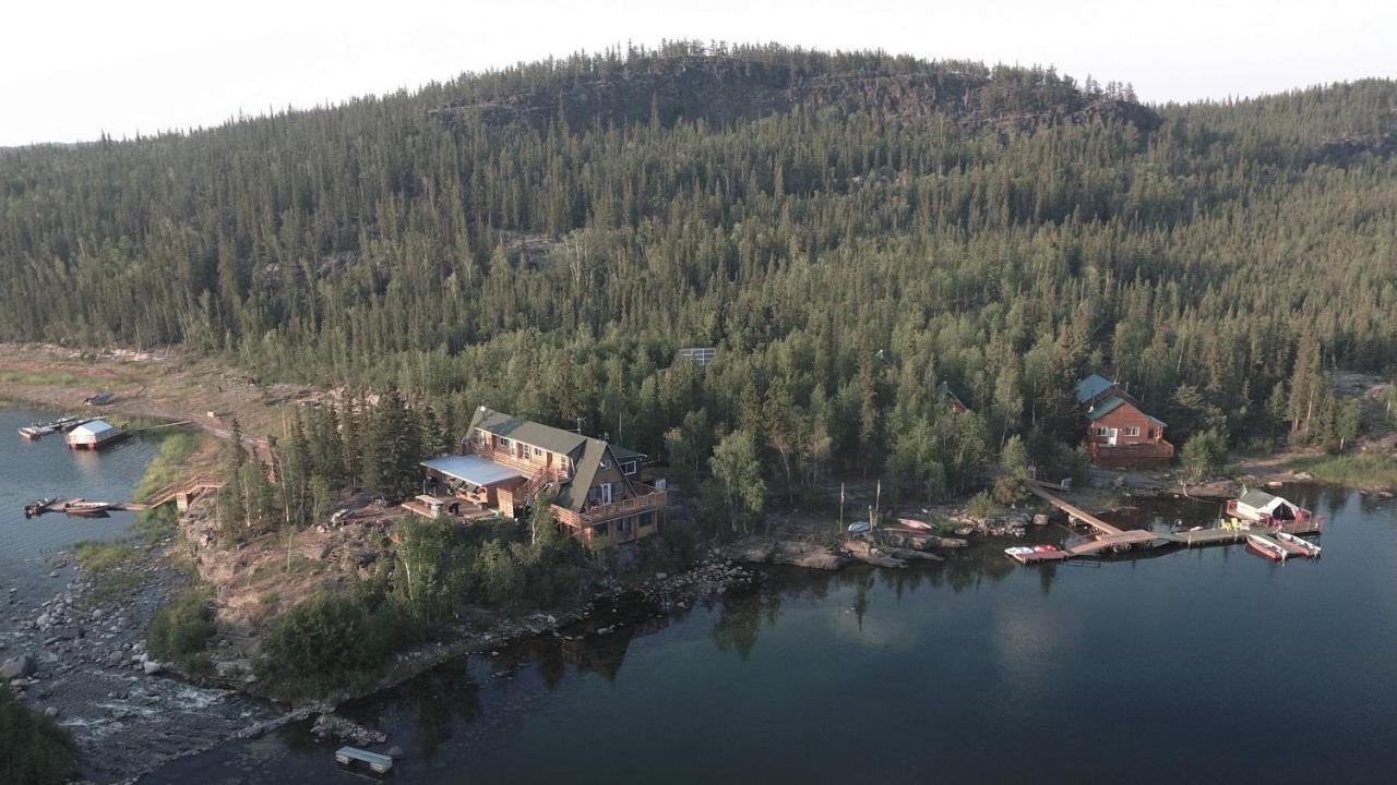 Yellow Dog Lodge, Inc. Yellowknife Exteriör bild