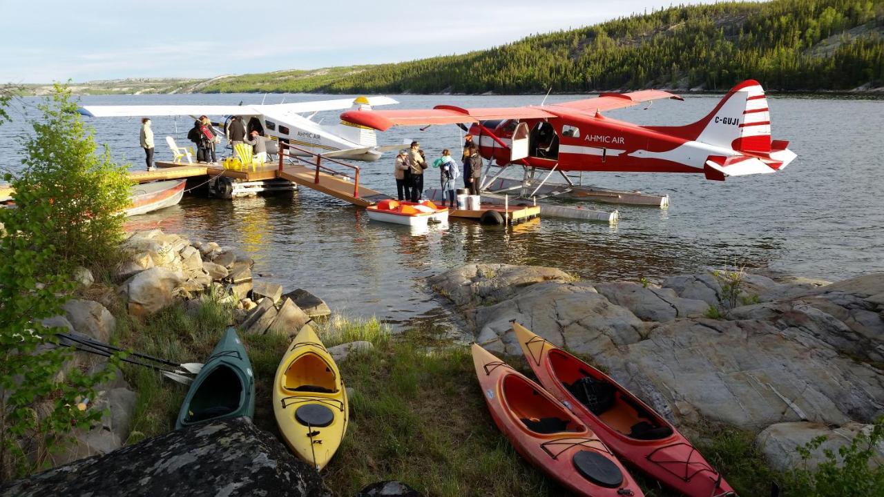 Yellow Dog Lodge, Inc. Yellowknife Exteriör bild