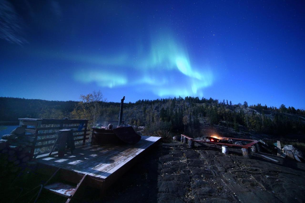 Yellow Dog Lodge, Inc. Yellowknife Exteriör bild